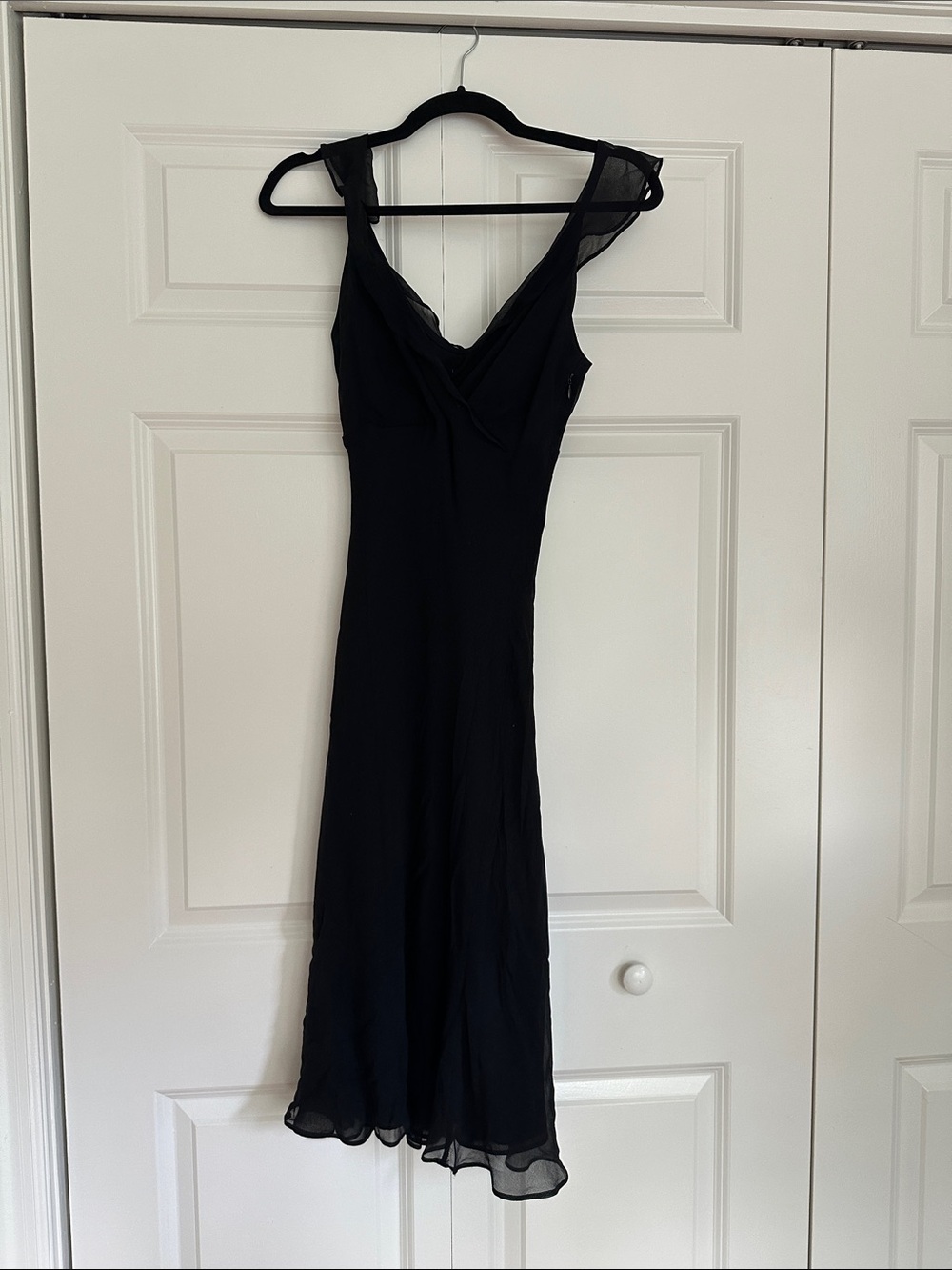 Moda International Black V-Neck Sleeveless Midi Dress